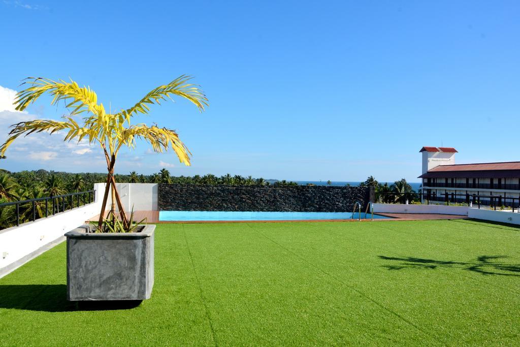 Refresh Hotel Hikkaduwa Buitenkant foto