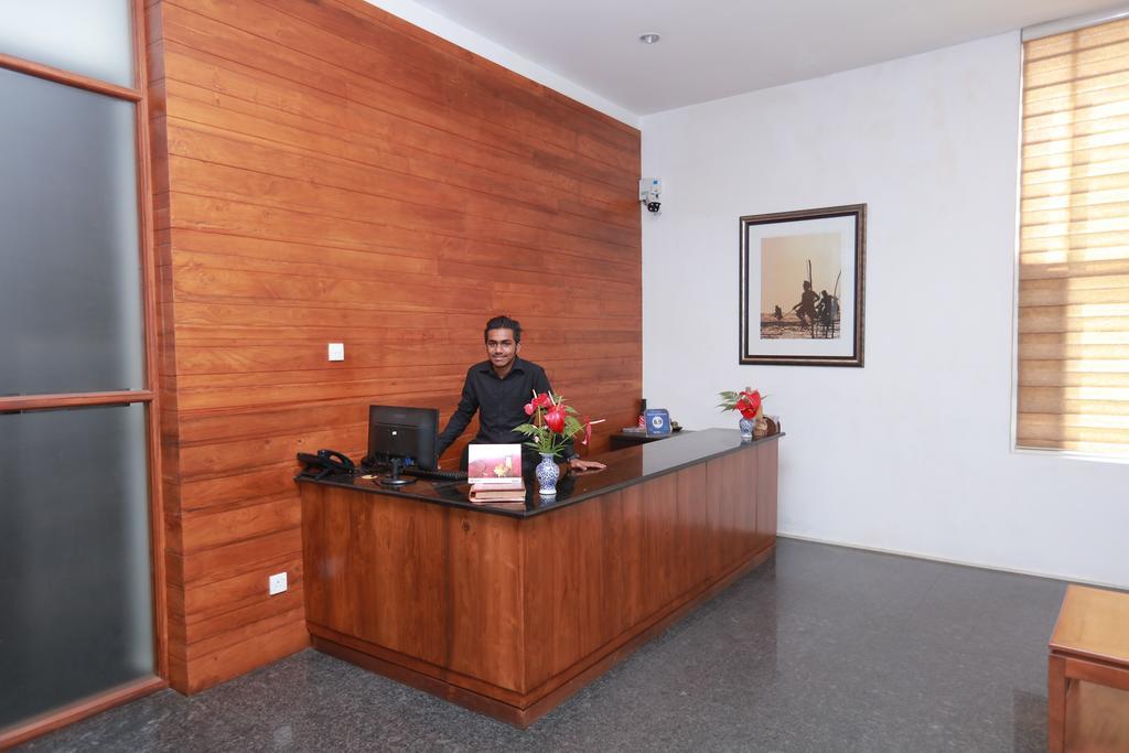 Refresh Hotel Hikkaduwa Buitenkant foto